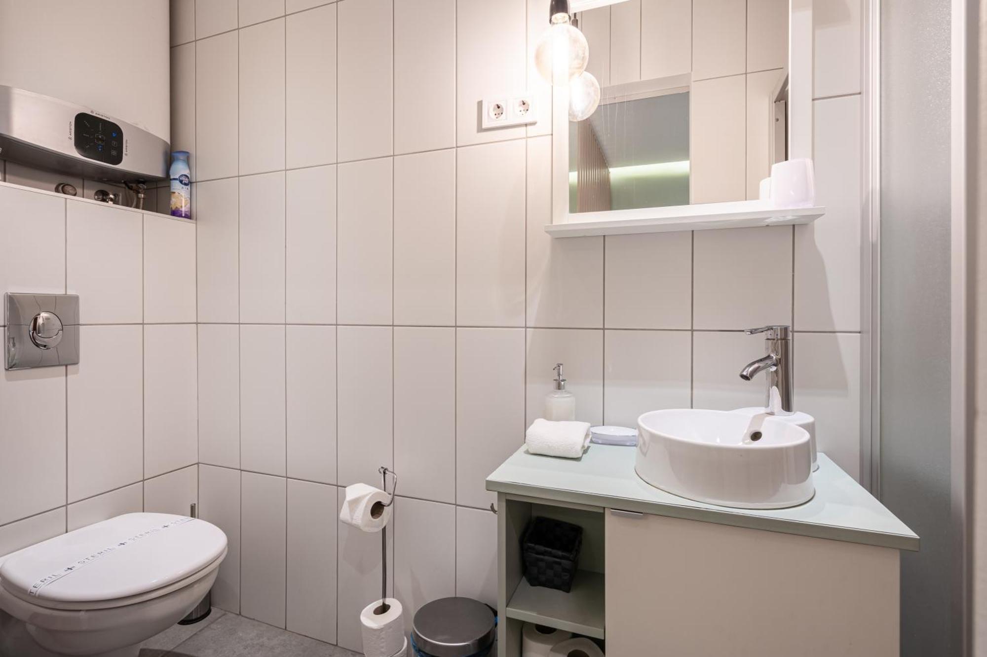 Cozy Little Flat In The City Center Budapest Exterior foto